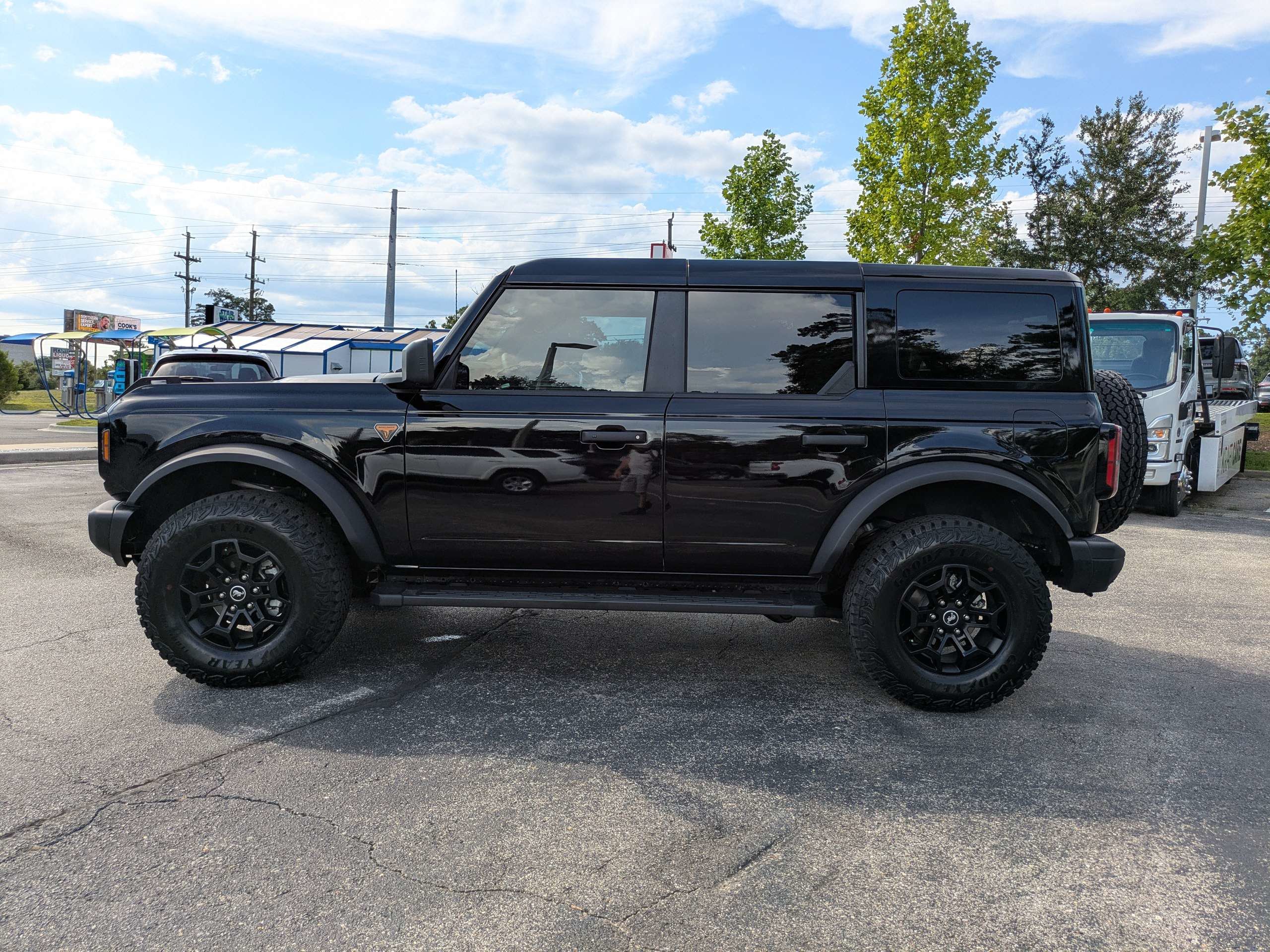 Used 2026 Ford Bronco Badlands AWD/4WD image 7