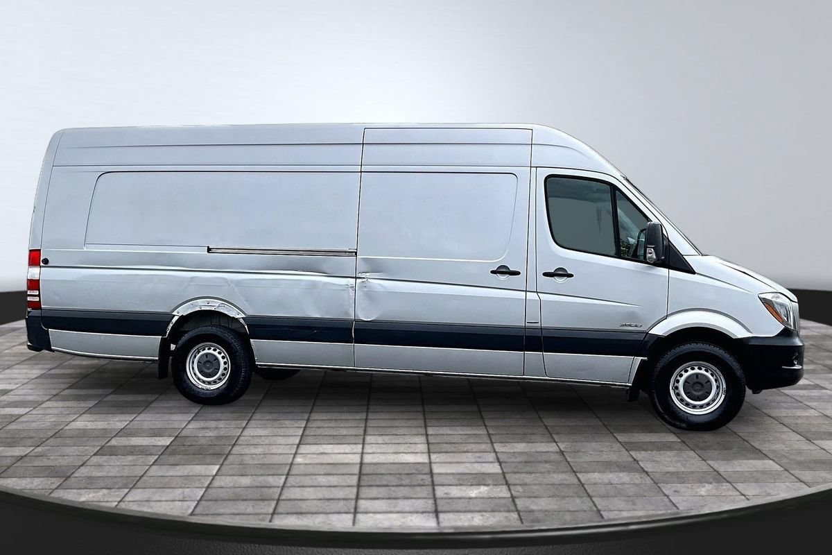 Used 2015 Mercedes-Benz Sprinter 2500 image 8