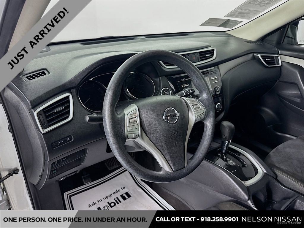Used 2015 Nissan Rogue SV FWD image 9