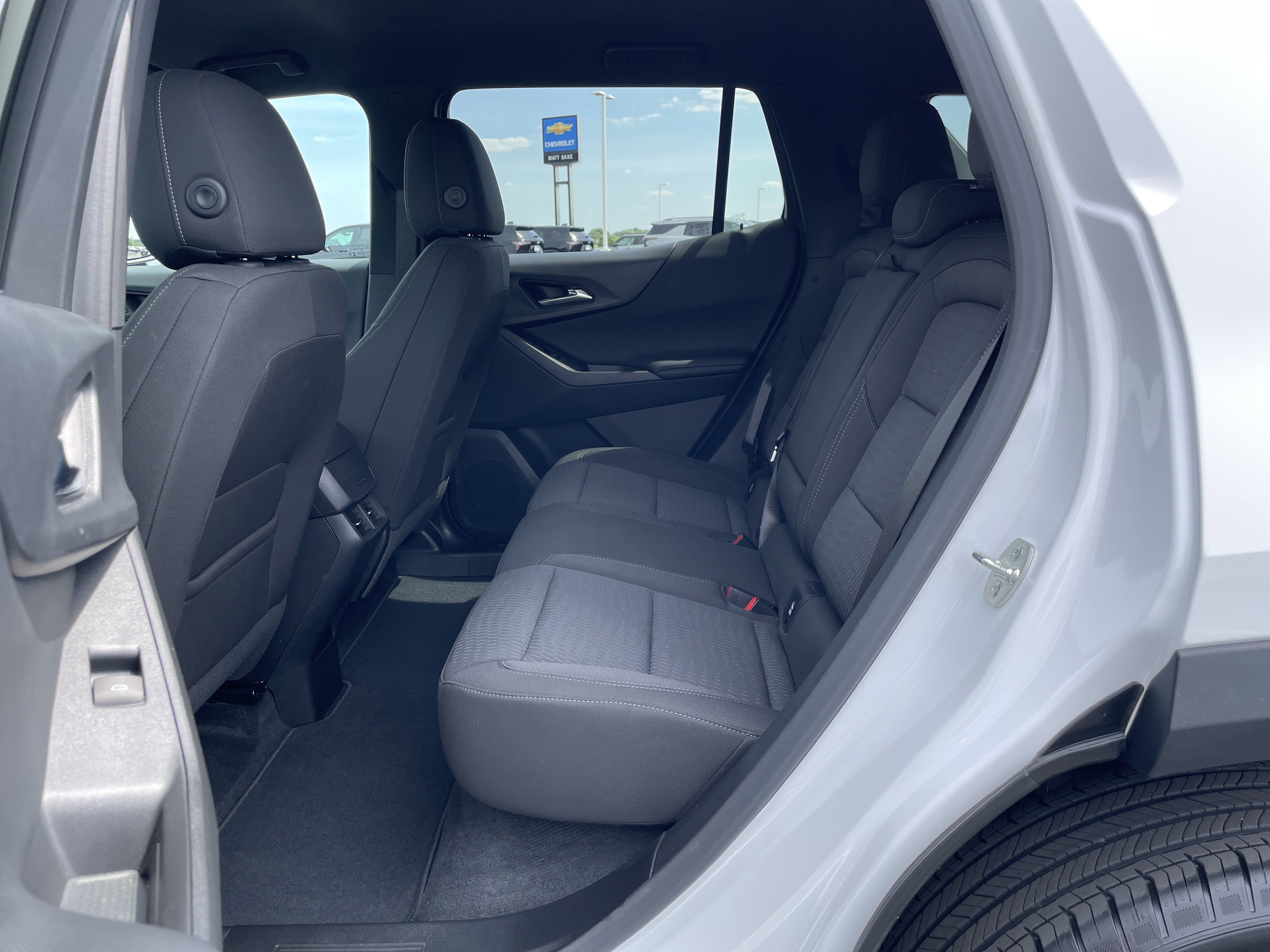 Used 2025 Chevrolet Equinox LT AWD/4WD image 22