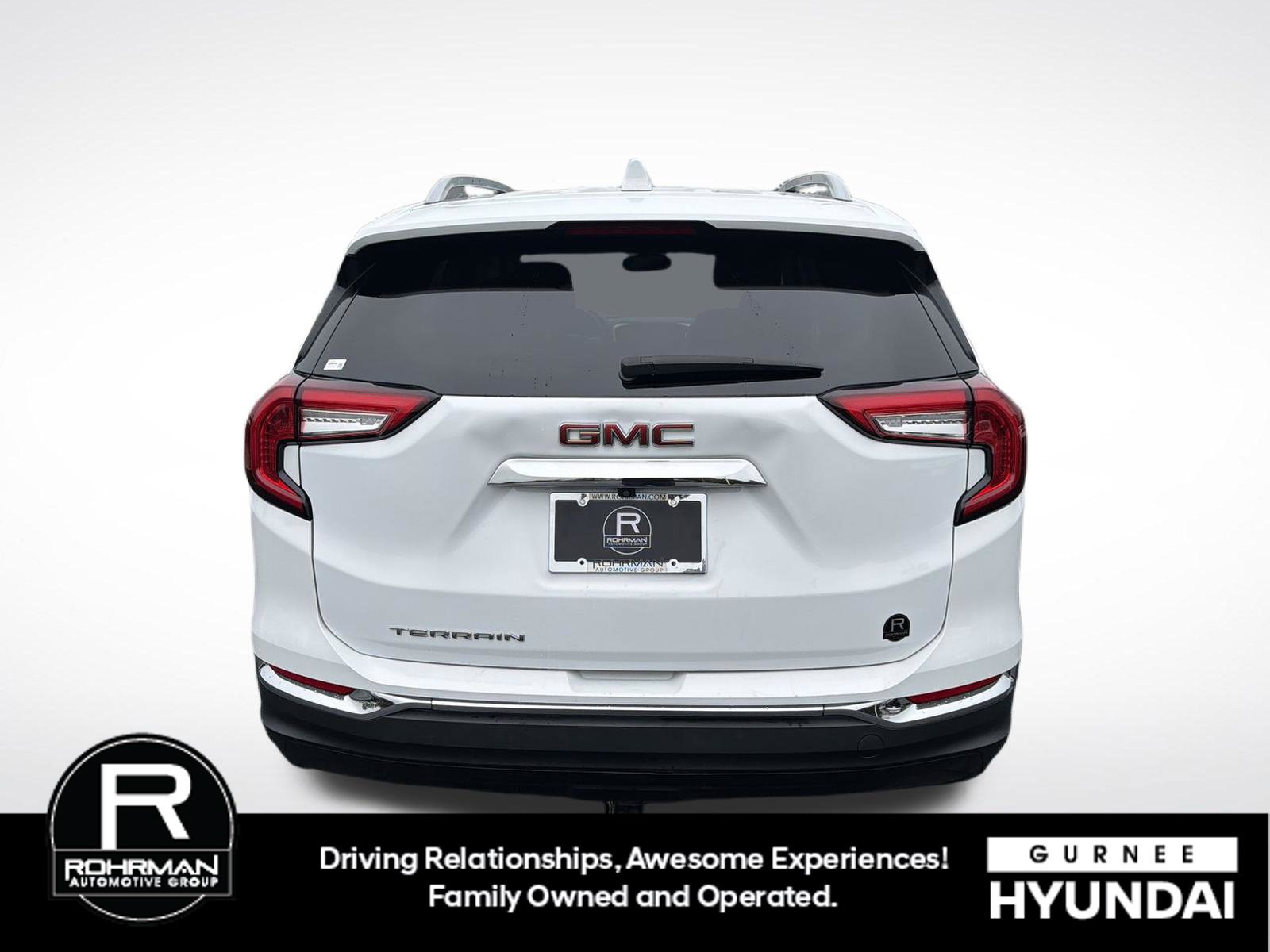 Used 2024 GMC Terrain SLT FWD image 8