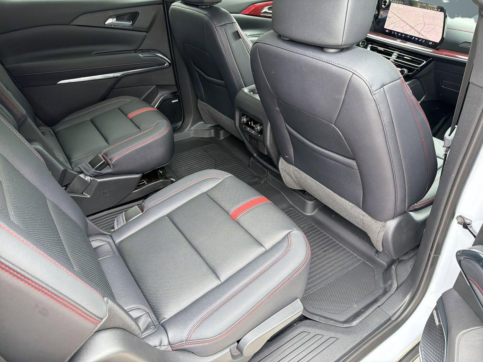 New 2026 Chevrolet Traverse RS FWD image 30