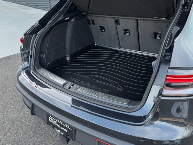 Certified 2026 Porsche Macan AWD/4WD image 36