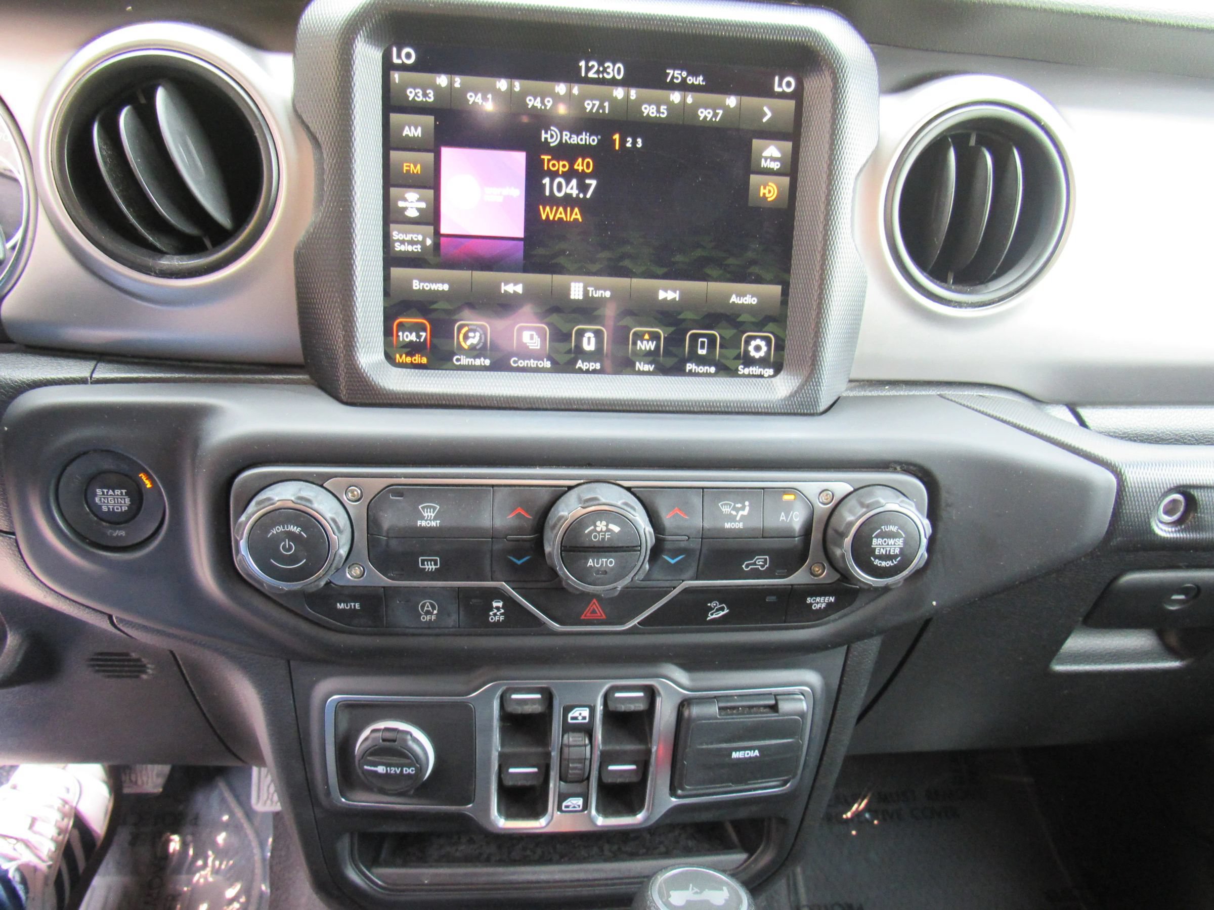 Used 2021 Jeep Wrangler Unlimited Sport AWD/4WD image 12