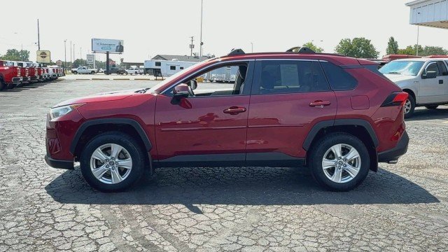 Used 2020 Toyota RAV4 XLE image 11