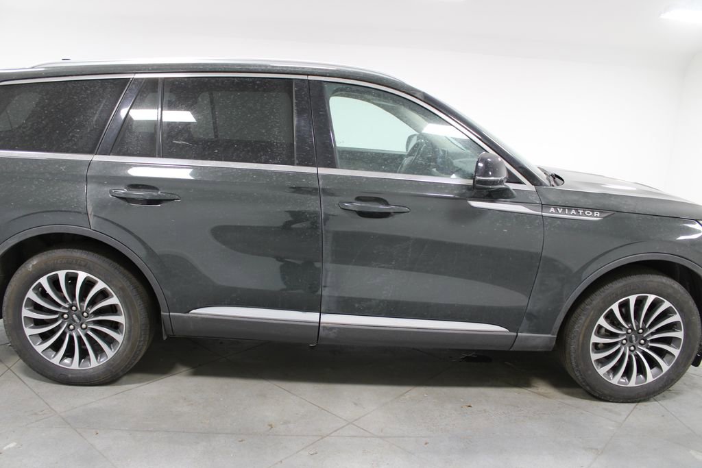Used 2023 Lincoln Aviator Reserve w/ Equipment Group 201A image 11