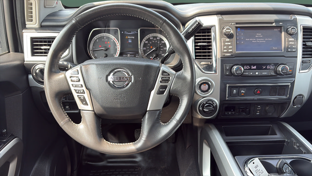 Used 2016 Nissan Titan PRO-4X AWD/4WD image 25