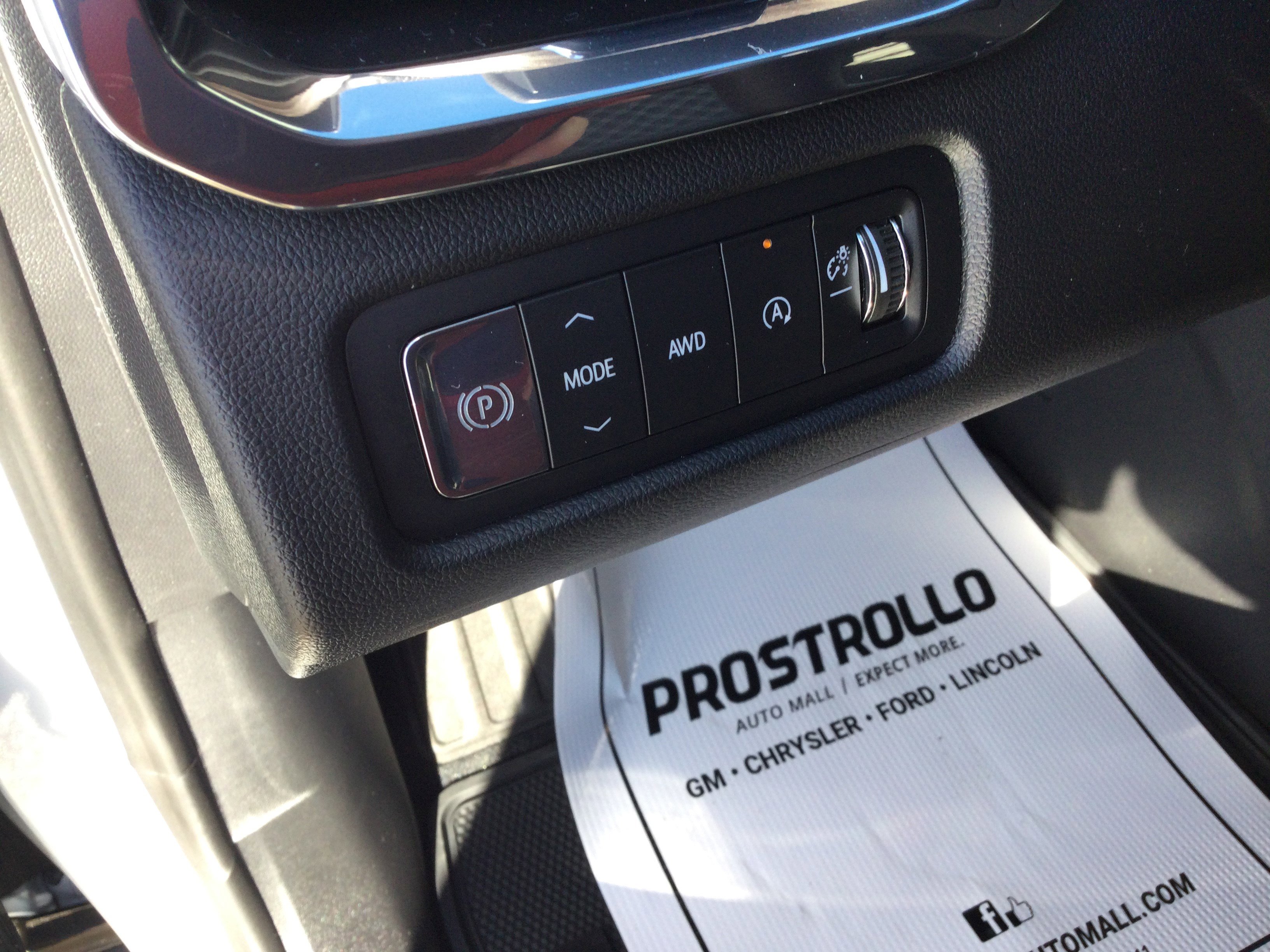 New 2026 GMC Acadia Denali w/ Super Cruise Package image 9