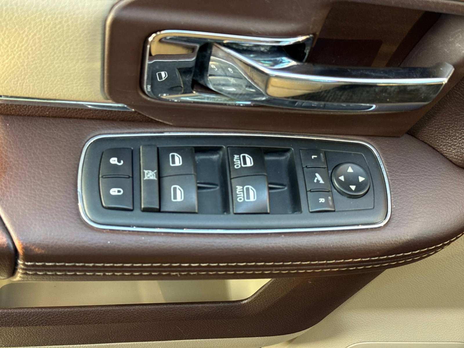 Used 2017 RAM 1500 Laramie w/ Convenience Group image 20