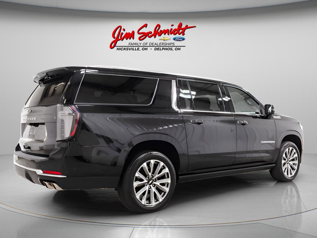 Used 2025 Chevrolet Suburban High Country image 6