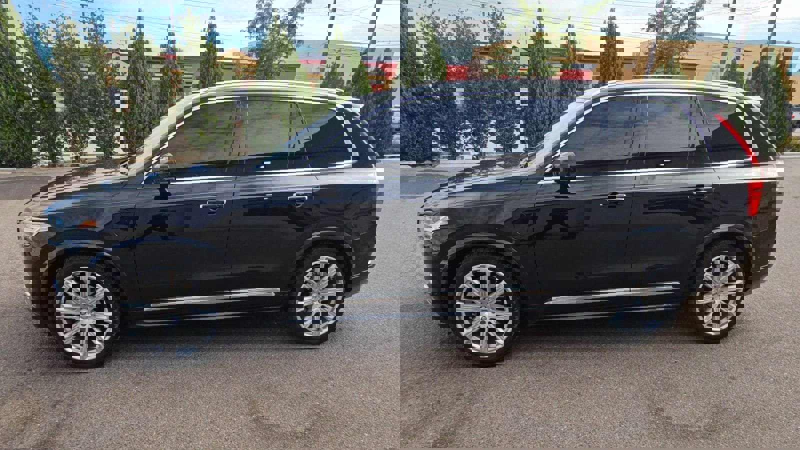 Used 2019 Volvo XC90 T8 Inscription w/ Luxury Package image 4