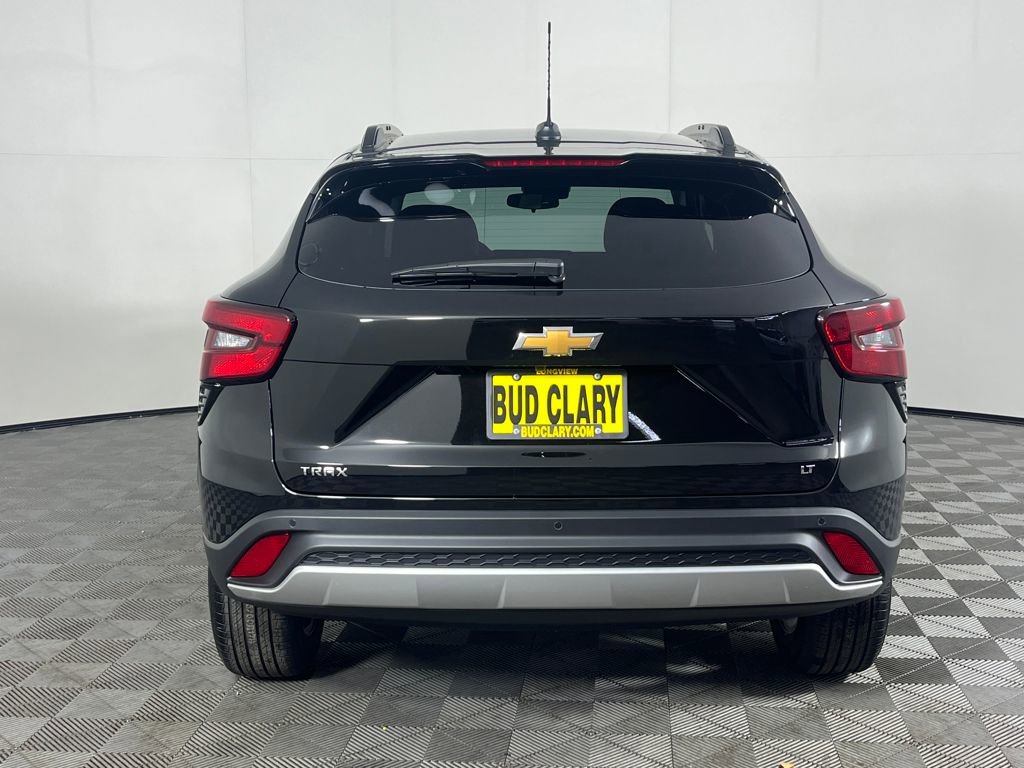 New 2026 Chevrolet Trax LT w/ Driver Confidence Package image 7