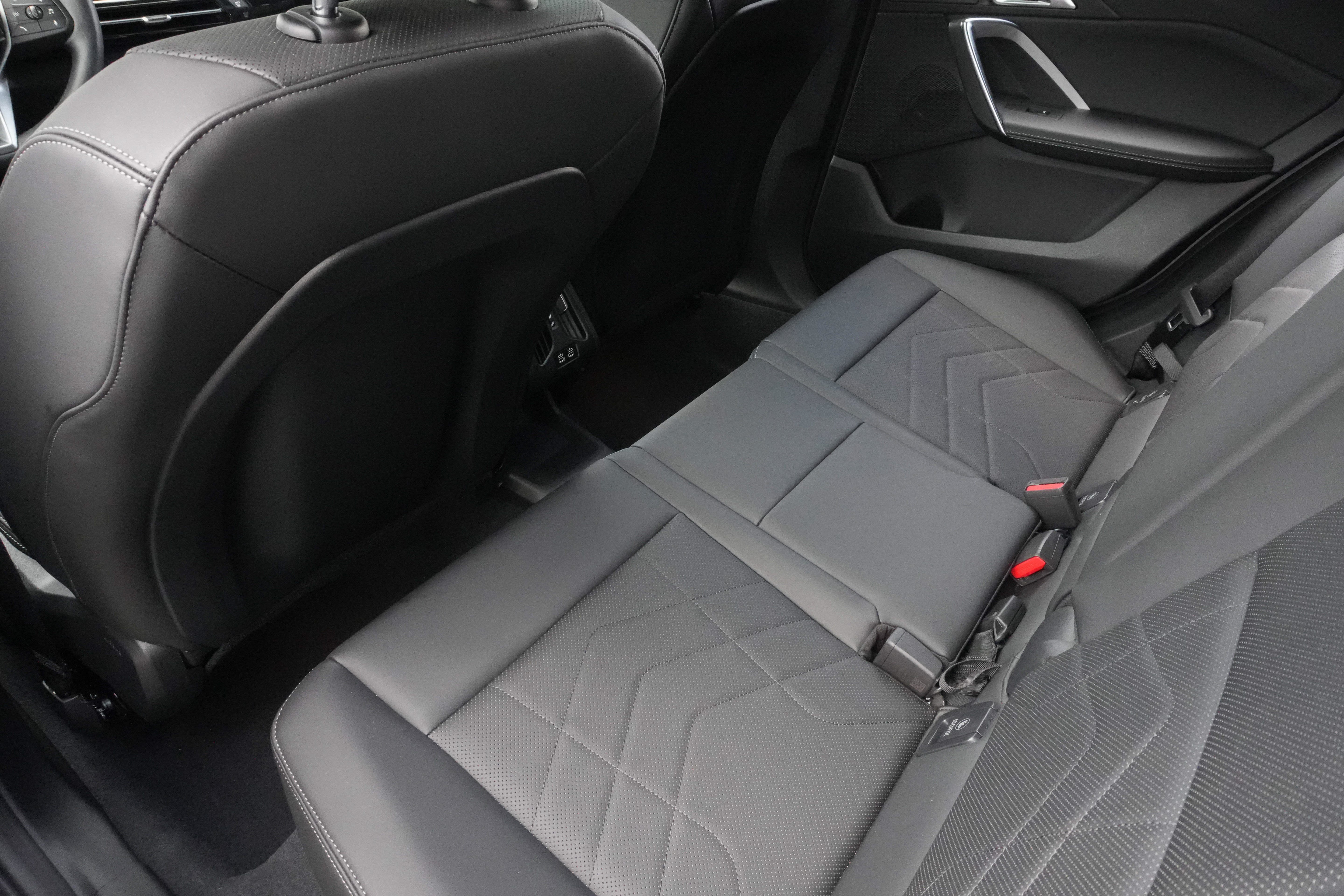 Certified 2025 BMW X2 xDrive28i AWD/4WD image 35