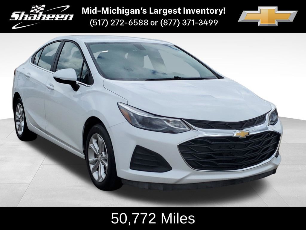 Used 2019 Chevrolet Cruze LT FWD image 2