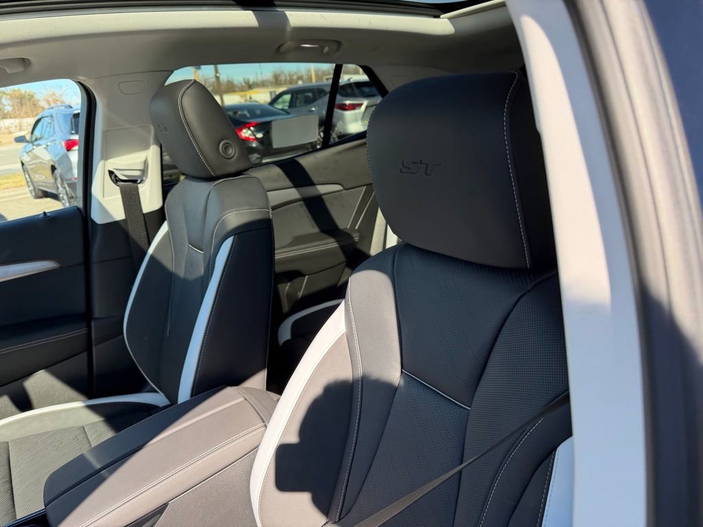 New 2026 Buick Envision Sport Touring image 16