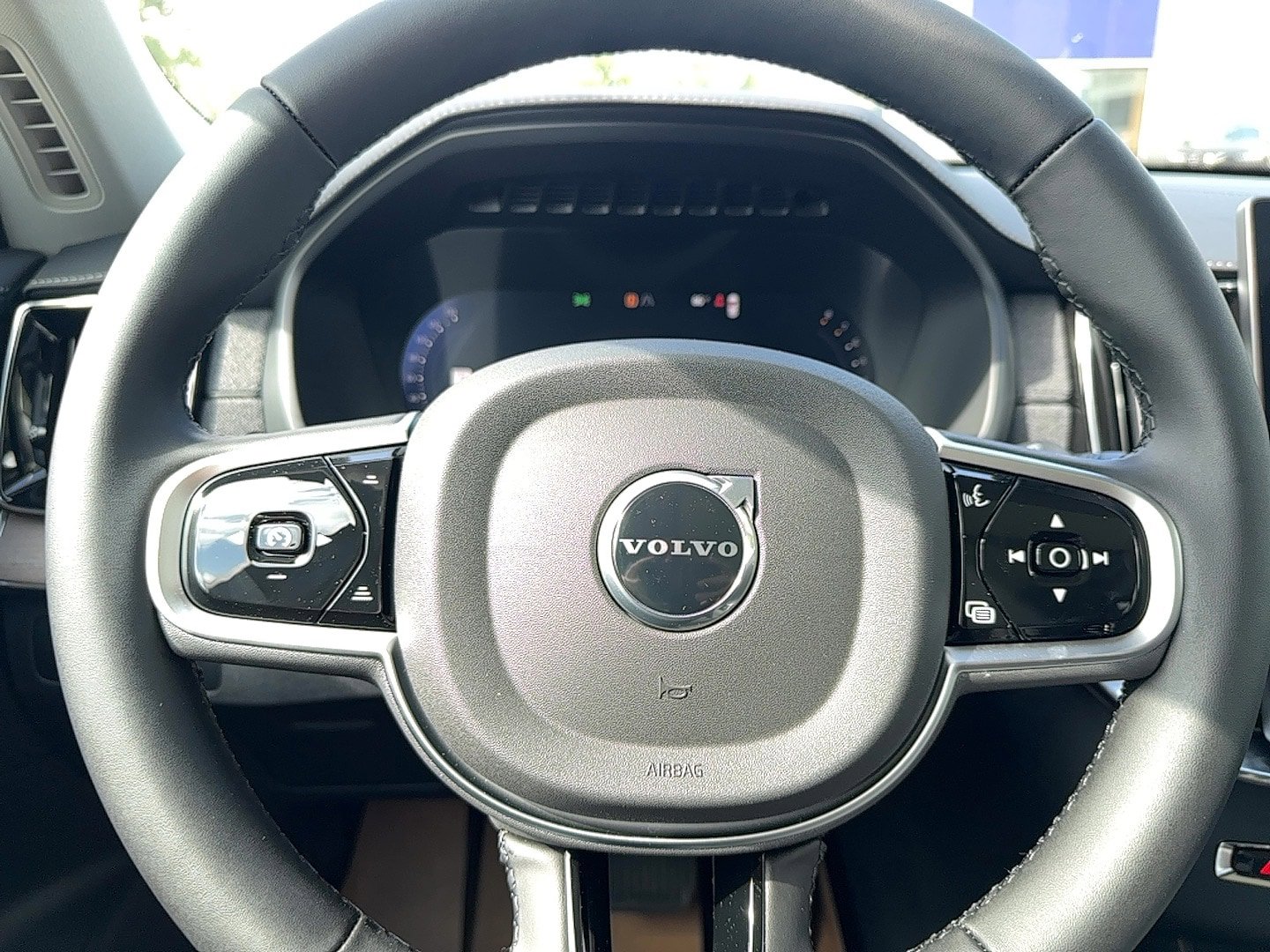 Used 2026 Volvo XC90 B5 Core w/ Protection Package Premier AWD/4WD image 20
