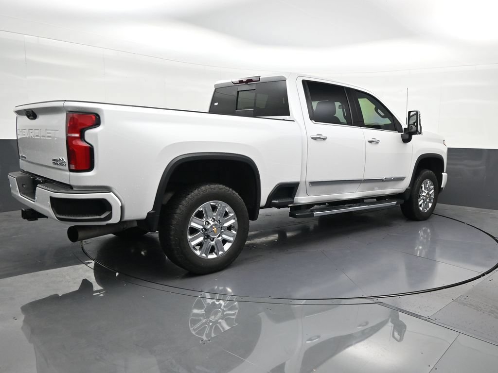 Used 2024 Chevrolet Silverado 2500 High Country AWD/4WD image 5