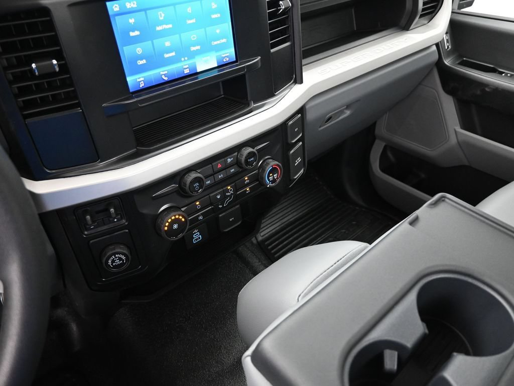 New 2026 Ford F350 XL w/ XL Chrome Package RWD image 20