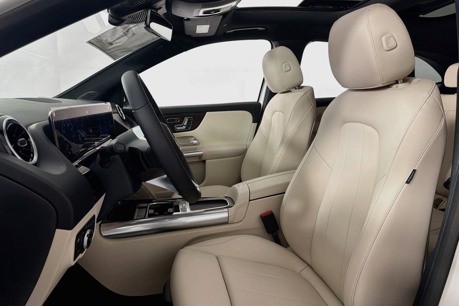 New 2026 Mercedes-Benz GLA 250 image 16