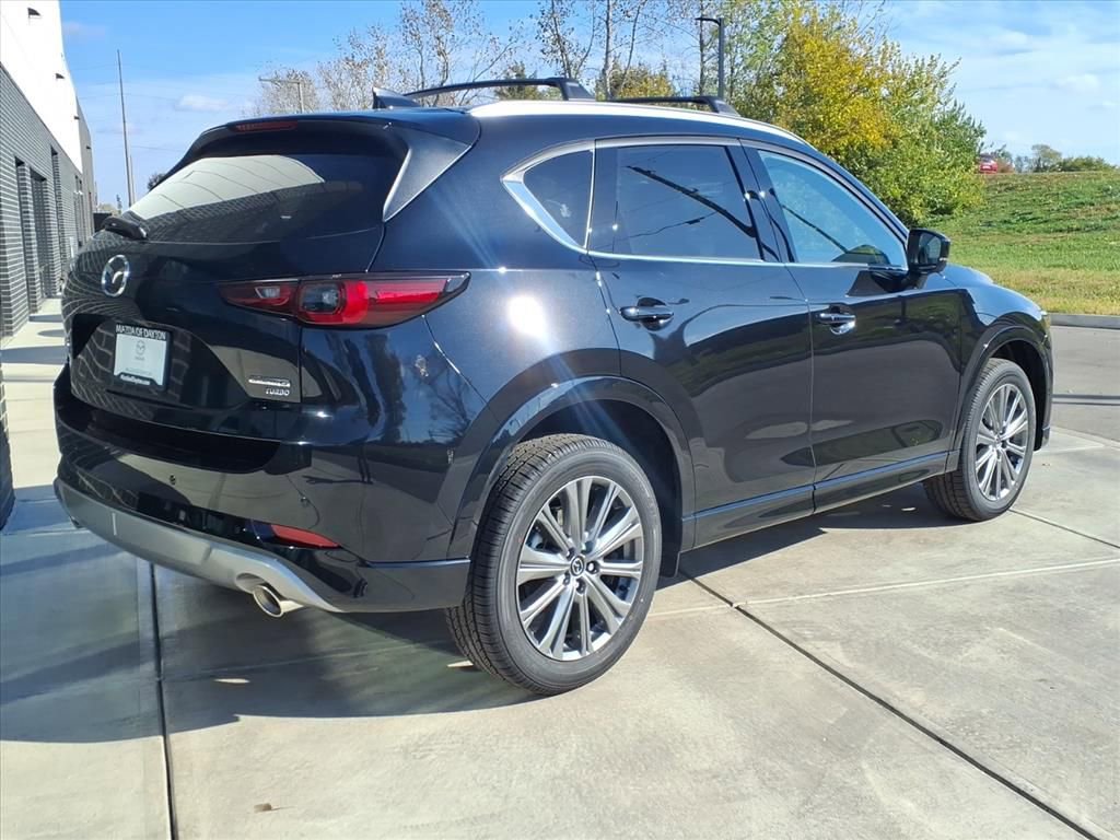New 2025 MAZDA CX-5 Signature image 7