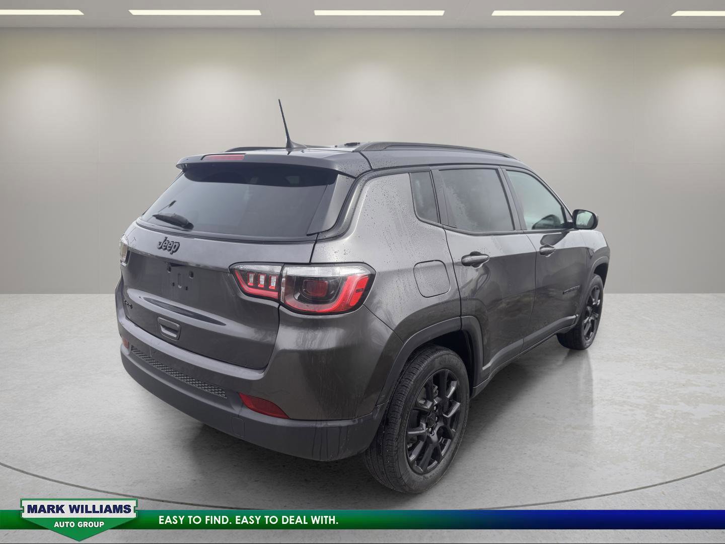 Used 2023 Jeep Compass Altitude w/ Convenience Group image 4