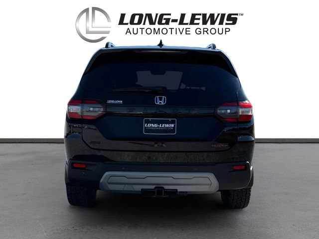 Used 2025 Honda Pilot TrailSport image 4