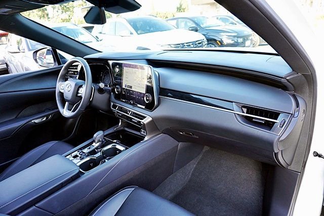 Used 2024 Lexus RX 350 FWD w/ Technology Package image 10