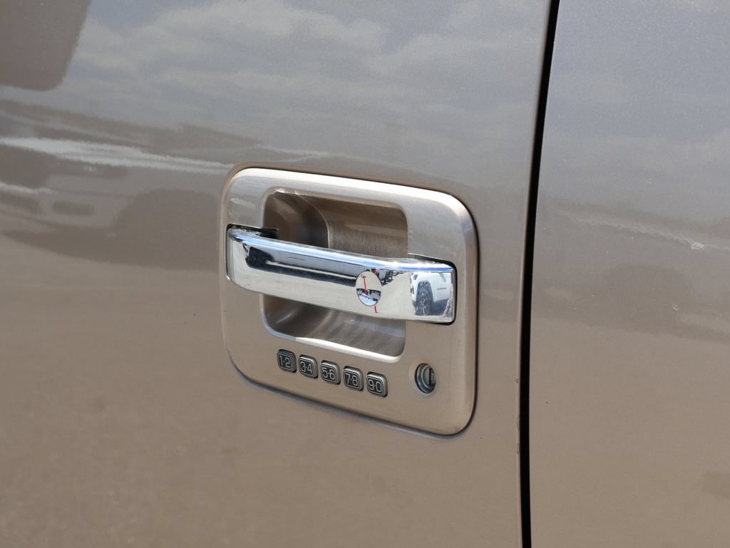 Used 2013 Ford F150 Lariat w/ Luxury Equipment Group AWD/4WD image 18