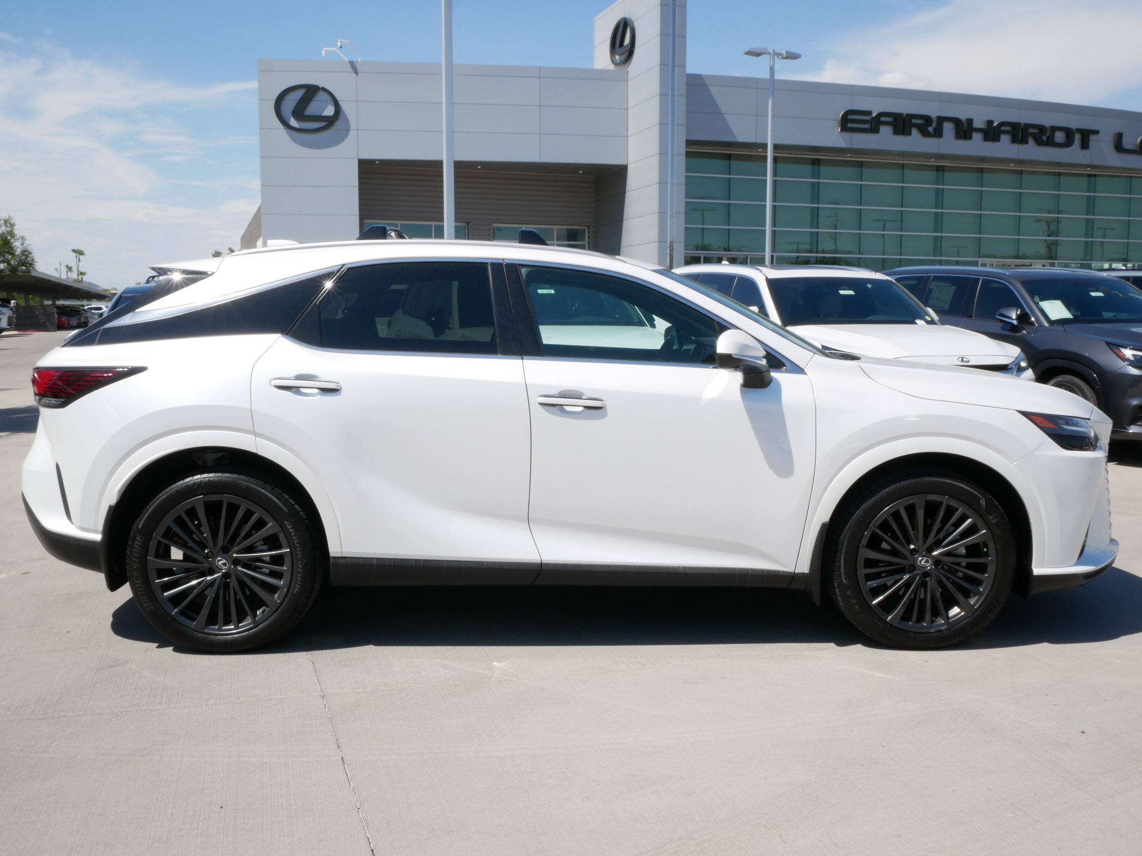 Used 2025 Lexus RX 350h AWD/4WD image 13