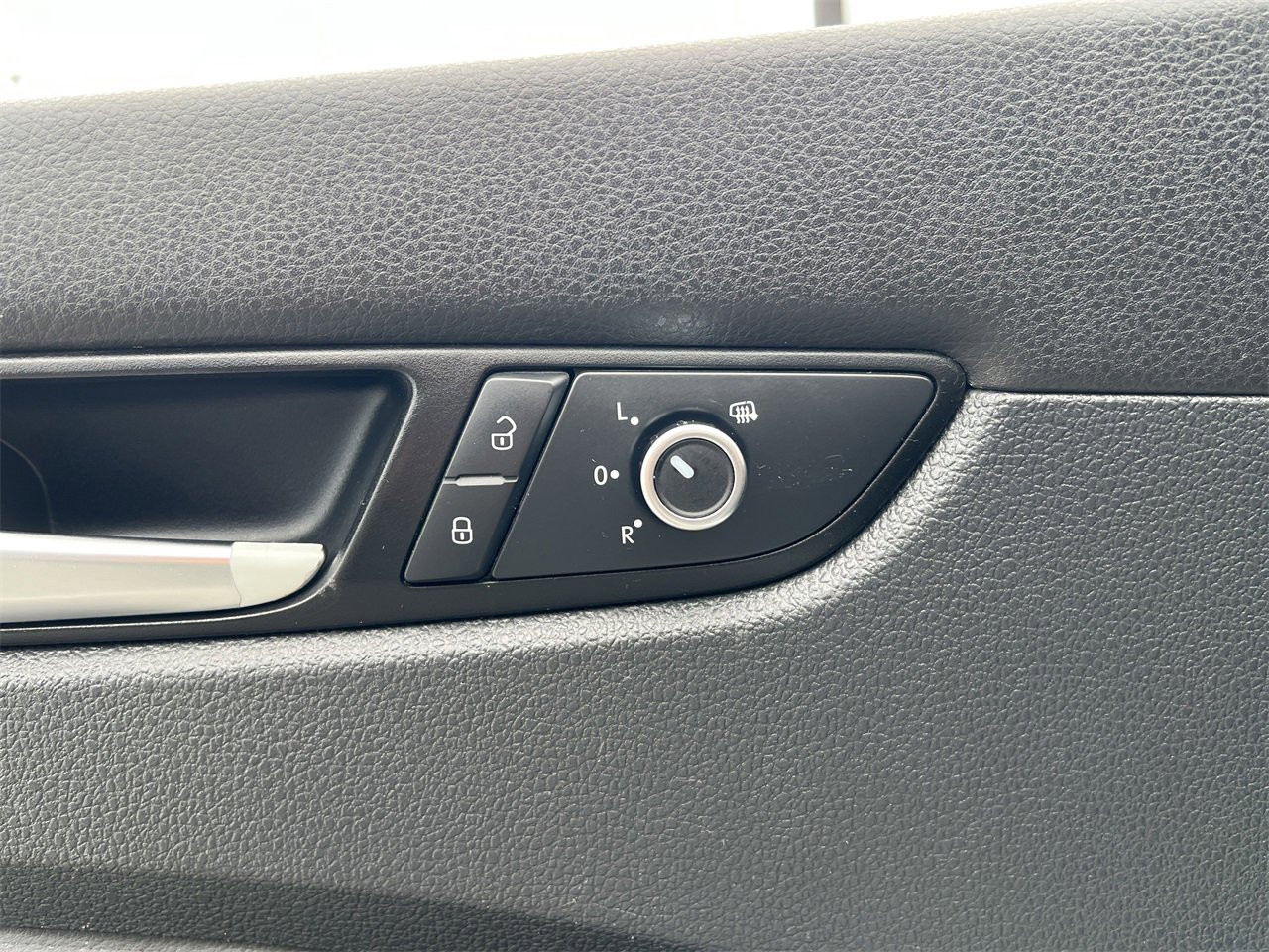 Used 2013 Volkswagen Passat 2.5 SE image 15