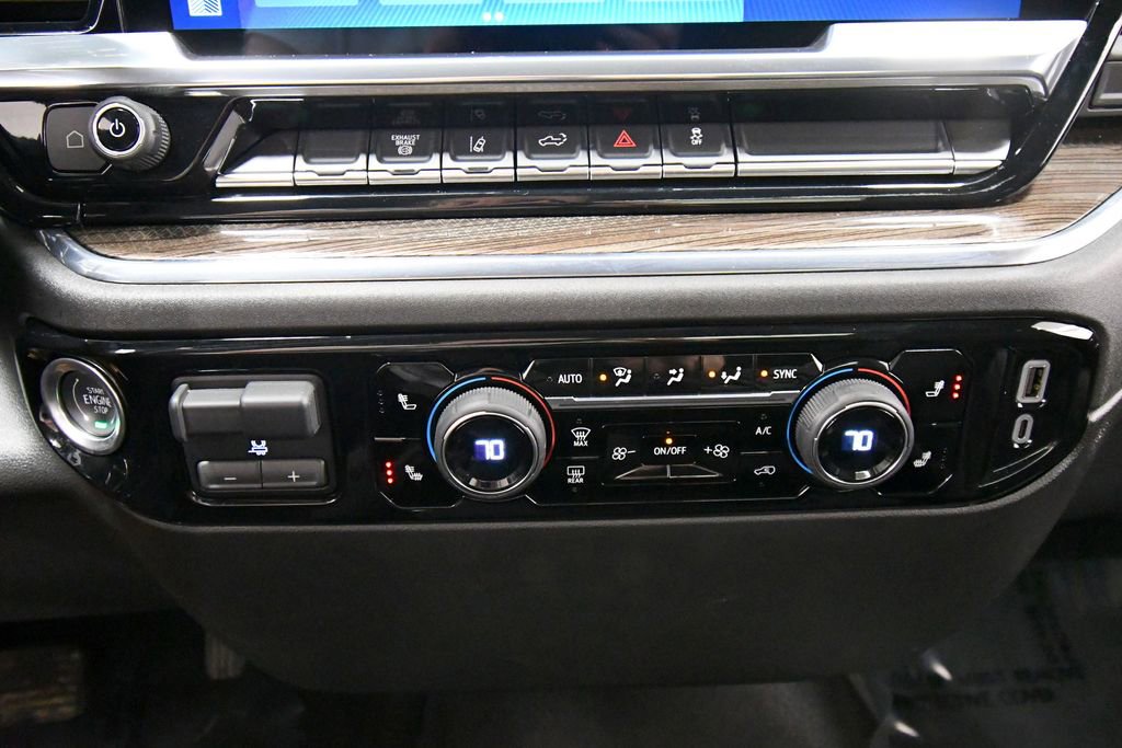 Used 2024 Chevrolet Silverado 2500 LT w/ Convenience Package image 21