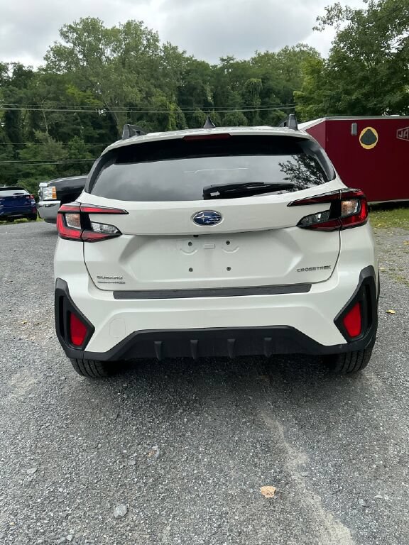 Certified 2025 Subaru Crosstrek 2.5i Premium AWD/4WD image 4