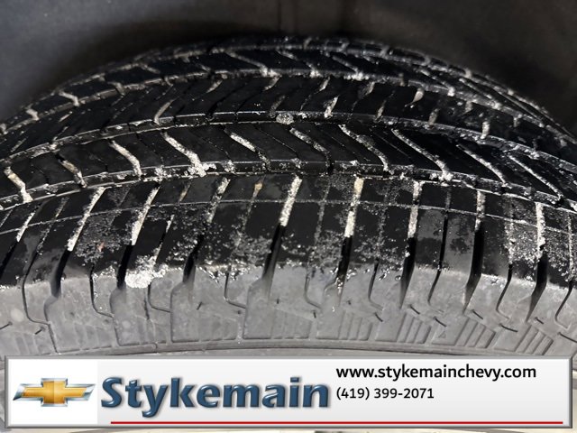 Used 2023 Chevrolet Traverse LT image 12