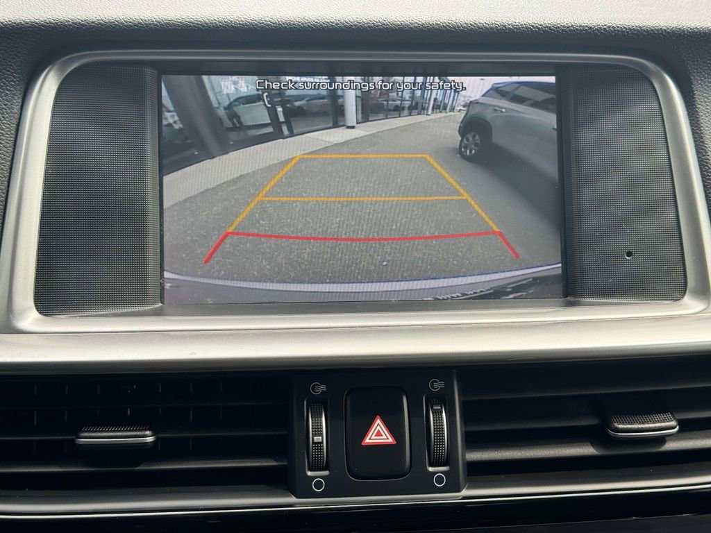 Used 2020 Kia Optima LX FWD image 25