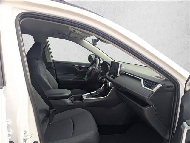 Used 2025 Toyota RAV4 LE AWD/4WD image 20