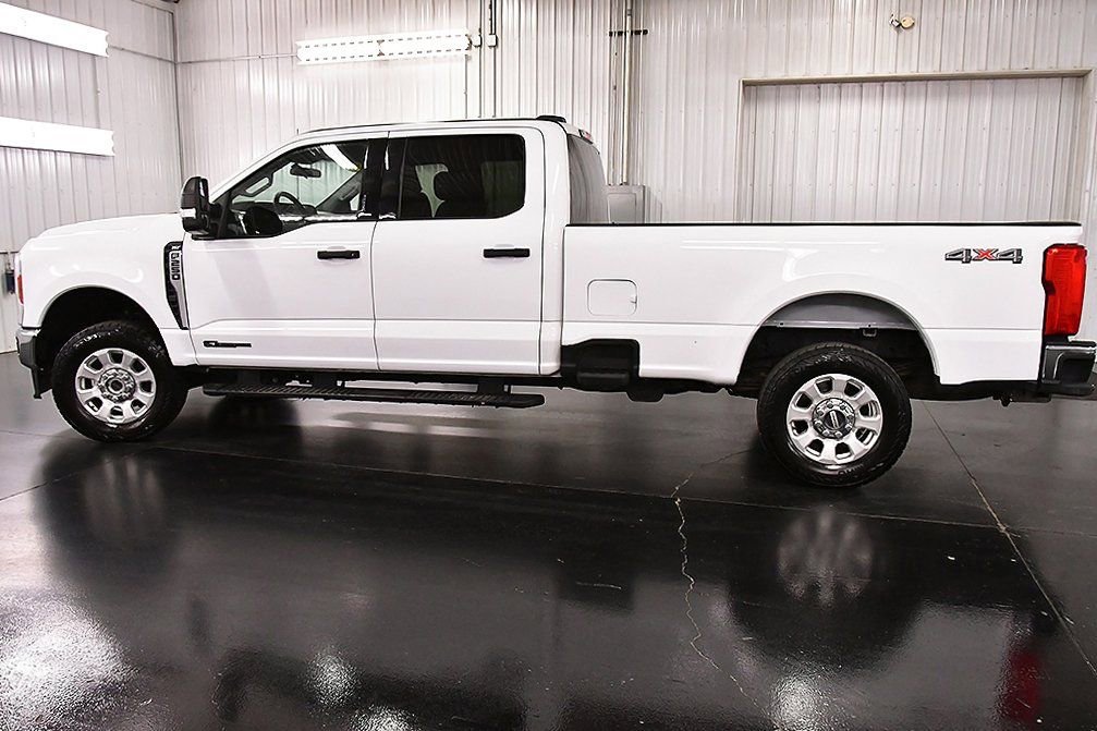 Used 2024 Ford F250 XLT AWD/4WD image 4