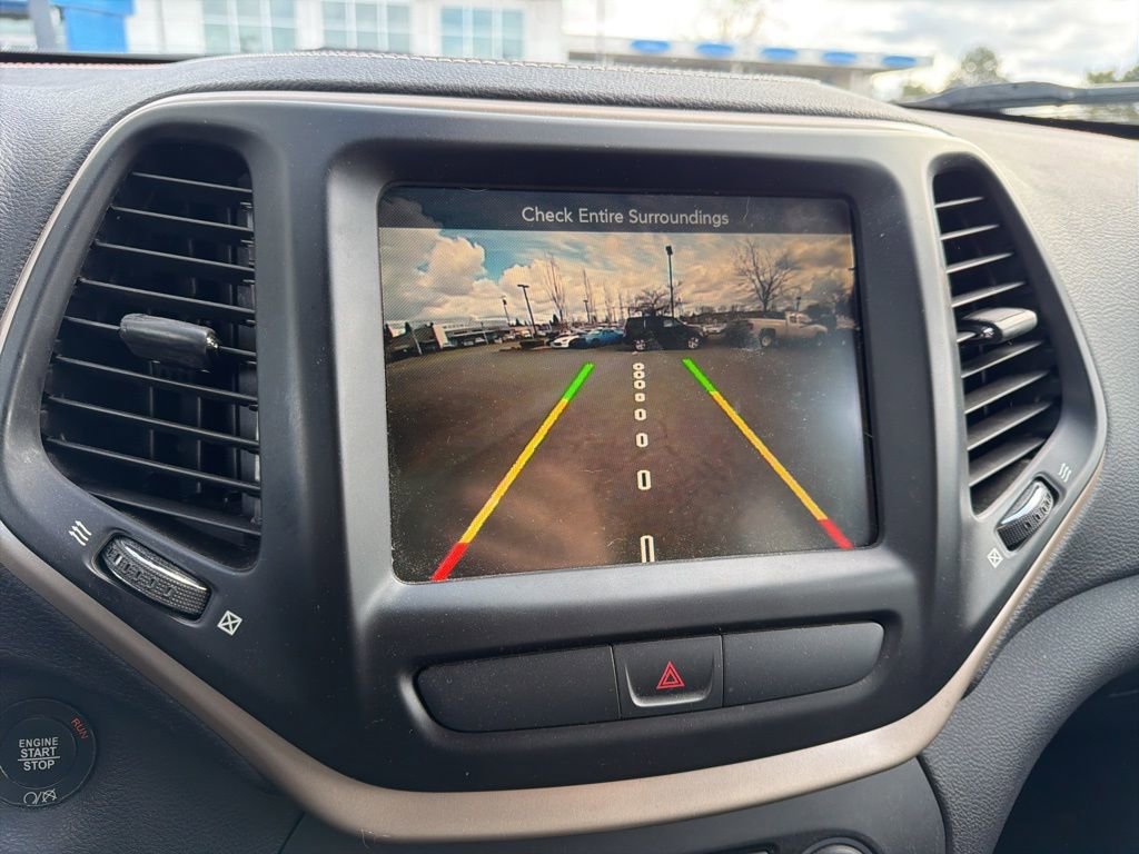 Used 2017 Jeep Cherokee 75th Anniversary image 10