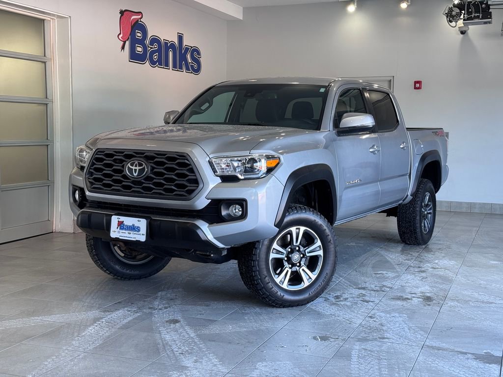 Used 2021 Toyota Tacoma TRD Off-Road w/ Technology Package image 2