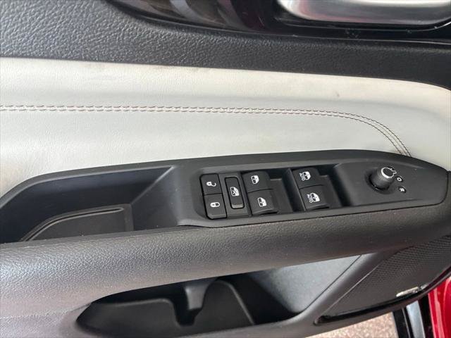 Certified 2025 Jeep Compass Limited w/ Elite Group AWD/4WD image 11