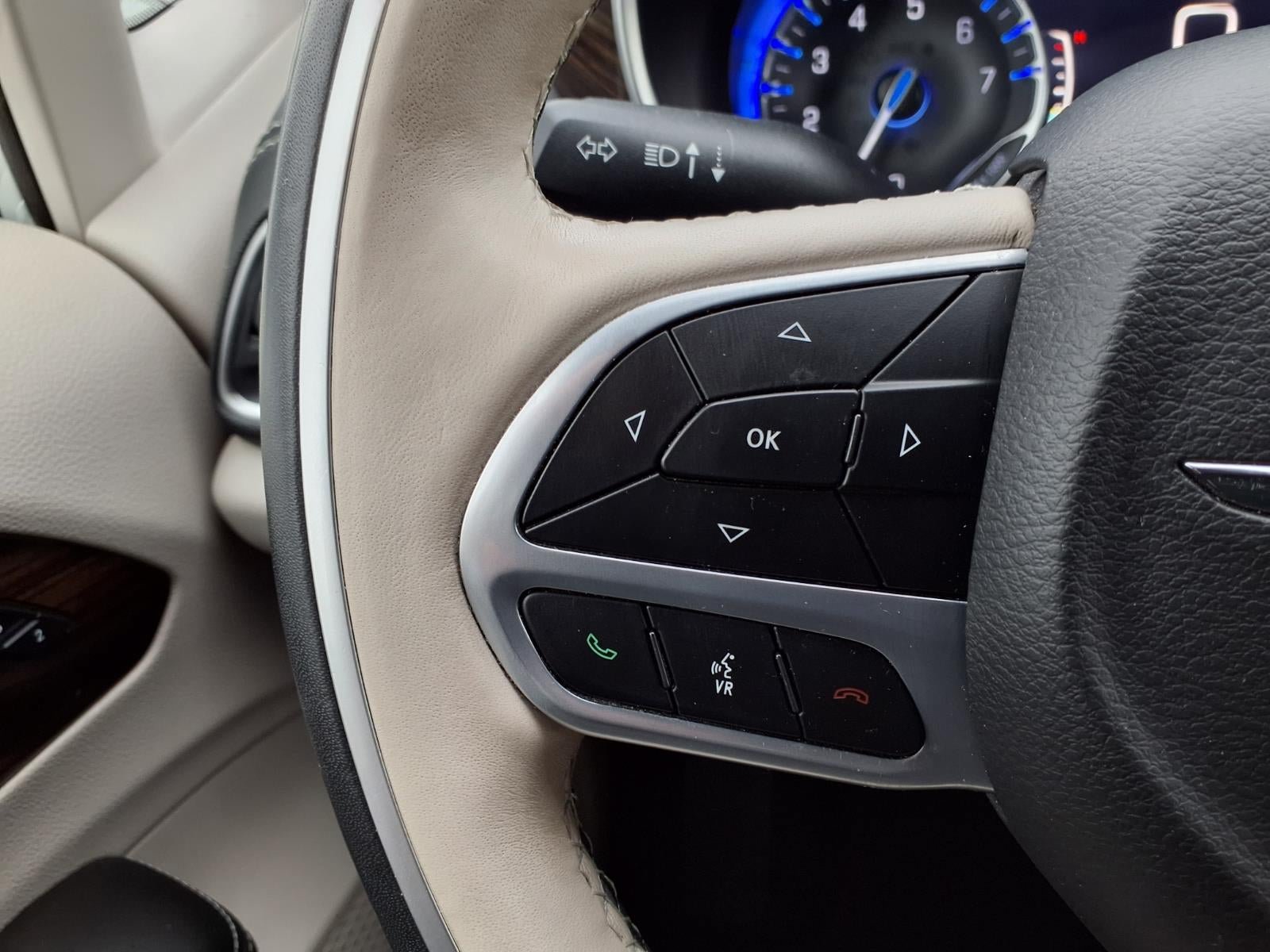 Certified 2021 Chrysler Pacifica Limited AWD/4WD image 13