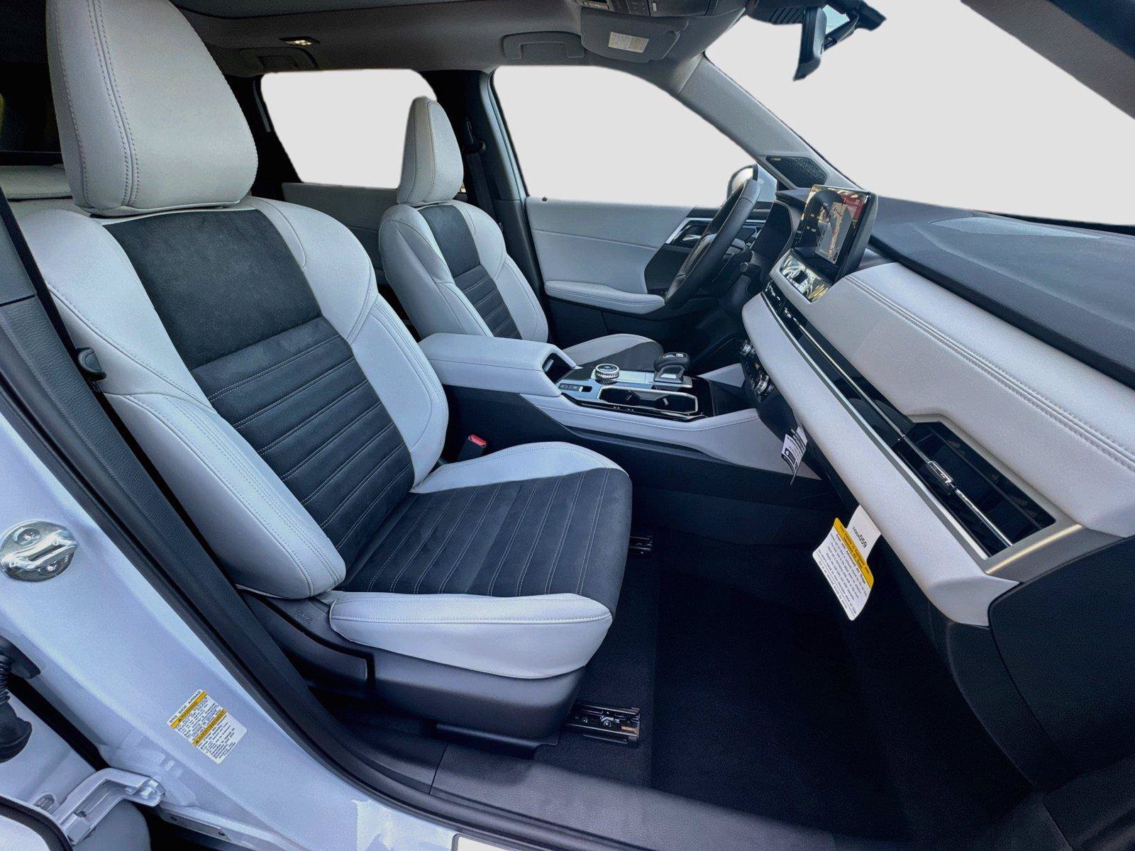 New 2026 Mitsubishi Outlander SE FWD image 29