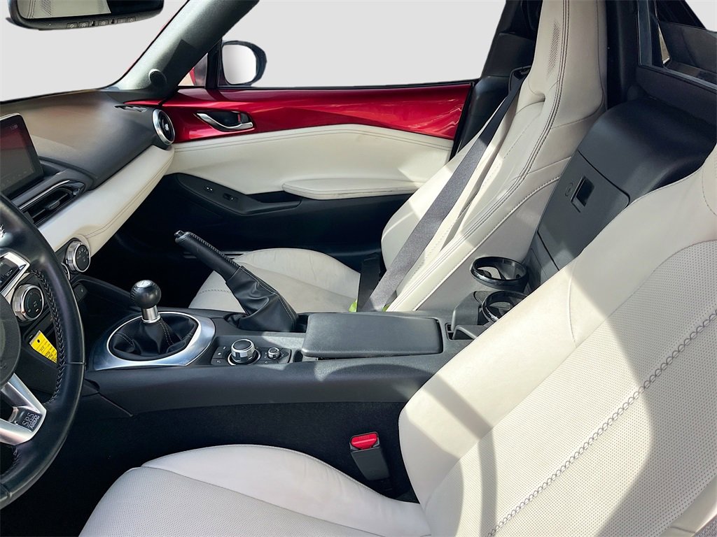 Used 2021 MAZDA MX-5 Miata RF Grand Touring w/ Appearance Package image 21