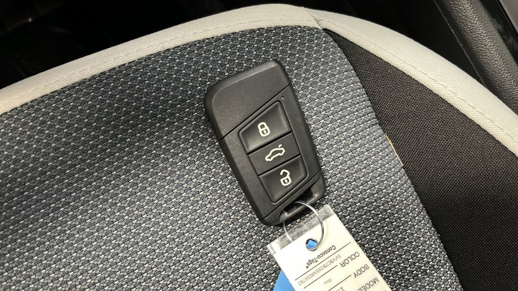 Used 2025 Volkswagen Taos S AWD/4WD image 36