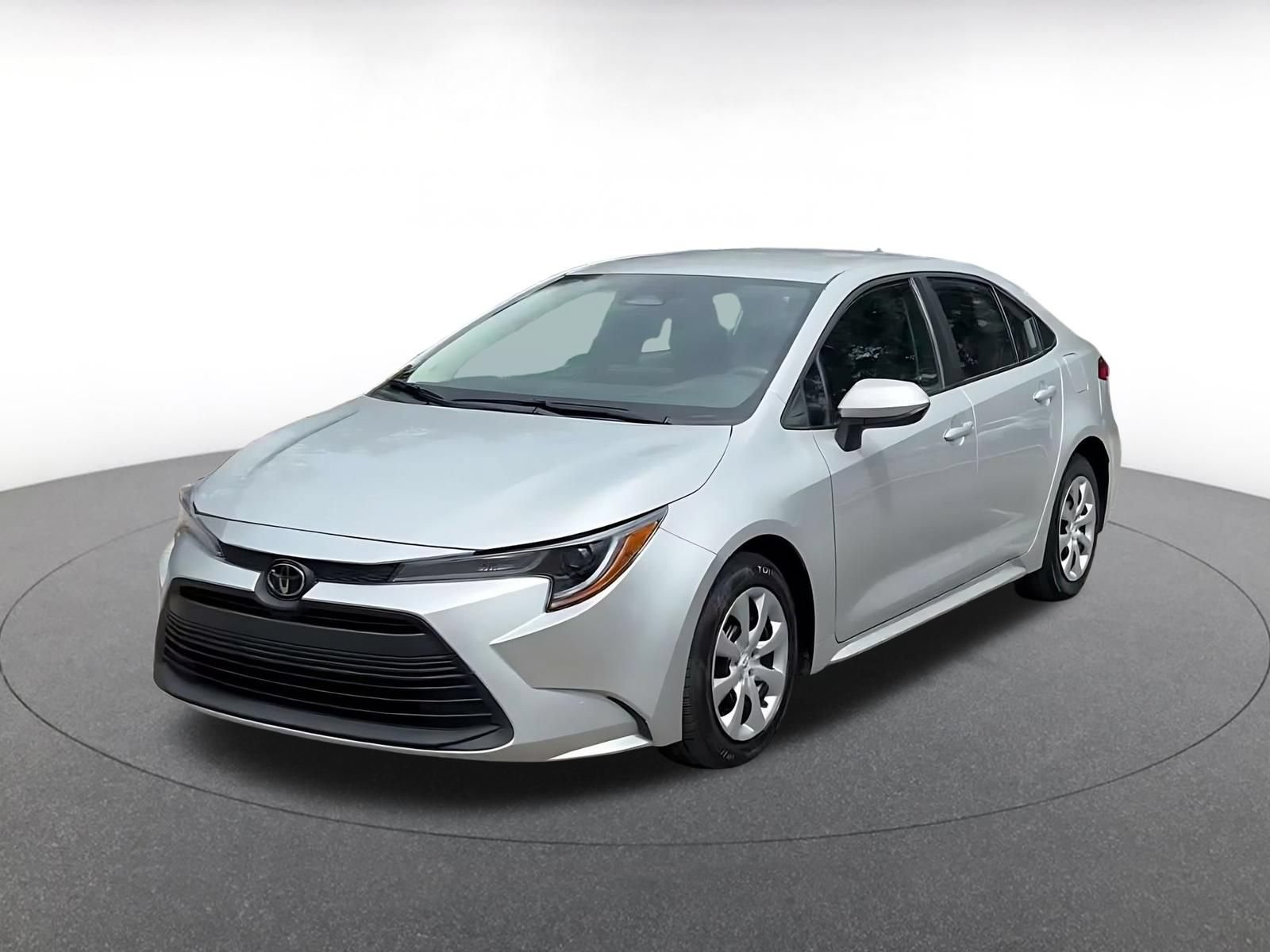 Used 2025 Toyota Corolla LE FWD image 6