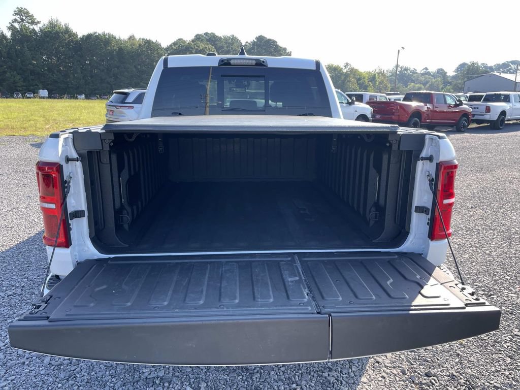 Used 2025 RAM 1500 Limited AWD/4WD image 20