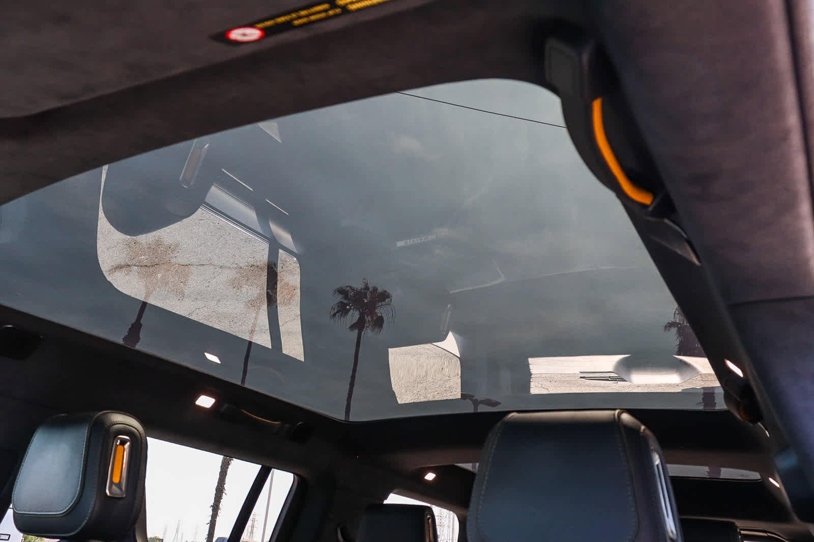 Used 2023 Rivian R1S Adventure image 31