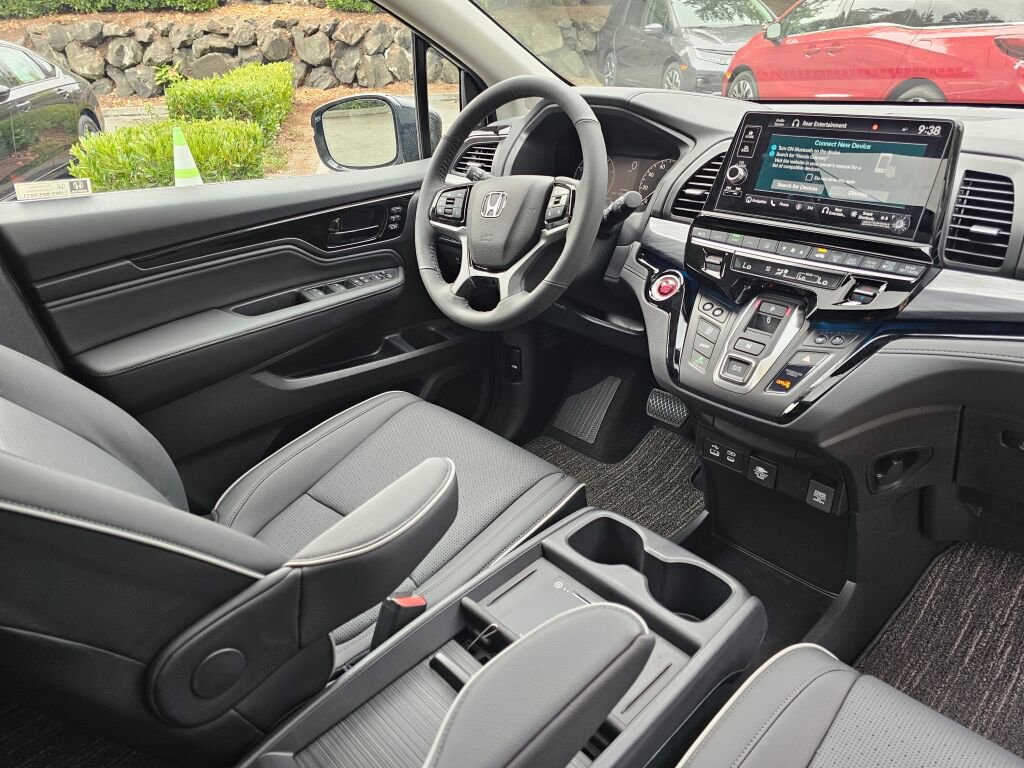 New 2026 Honda Odyssey Elite image 8