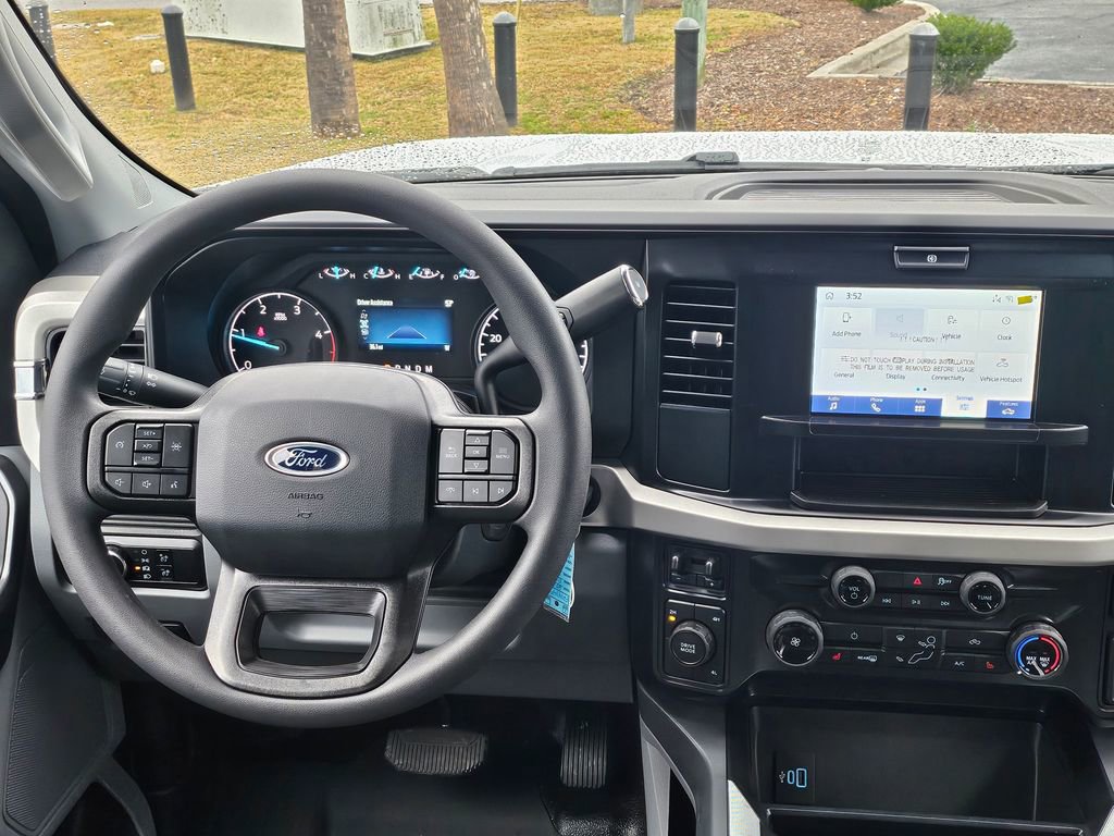 New 2025 Ford F450 XLT w/ XLT Value Package image 13