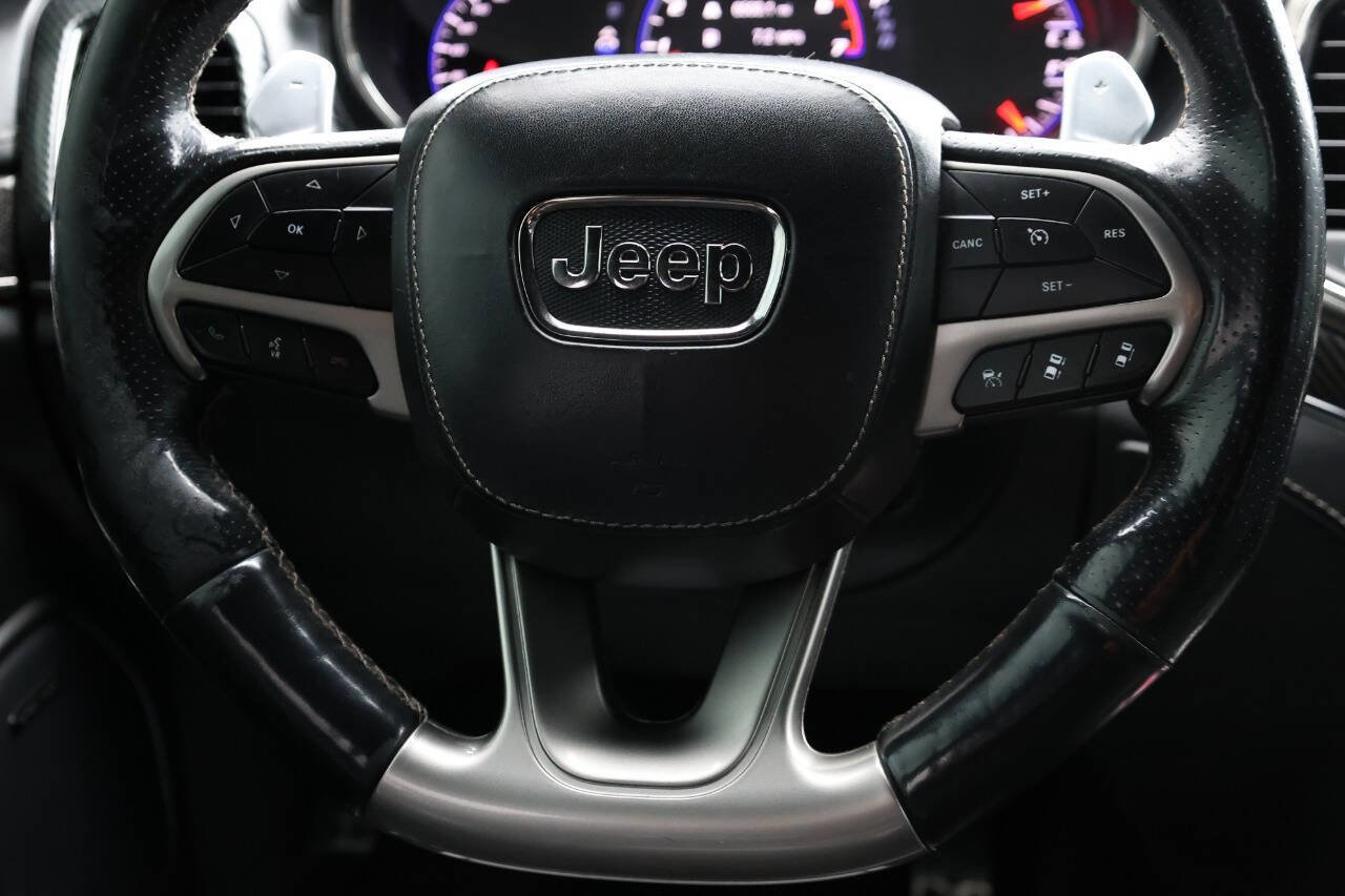 Used 2017 Jeep Grand Cherokee SRT image 18