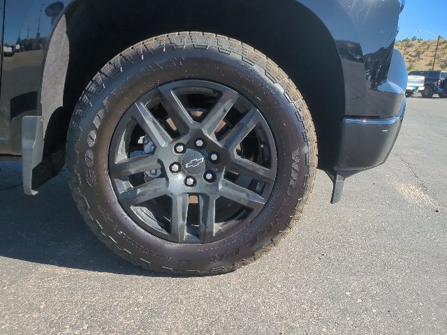 Used 2025 Chevrolet Silverado 1500 High Country w/ Midnight Edition image 9